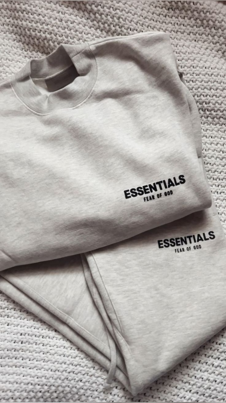 Essentials Sety