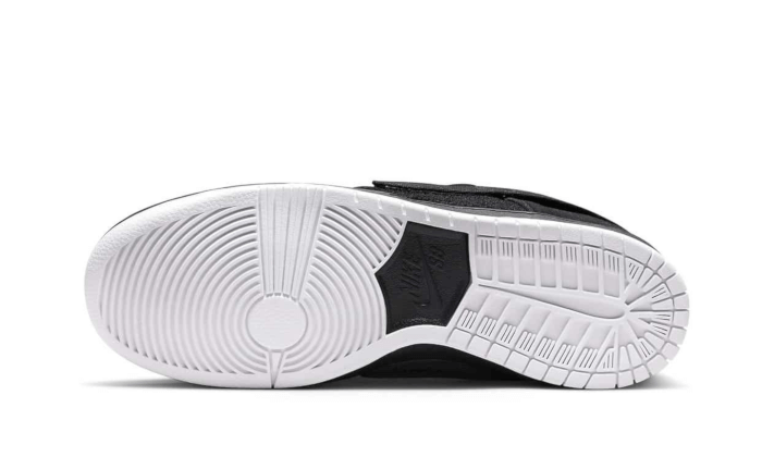 Nike Gnarhunters x Dunk Low SB Black-Nike-pikastore.cz