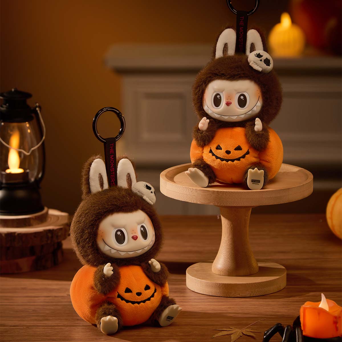 Labubu Pop Mart Happy Halloween Party Series-Sitting Pumpkin Vinyl Plush Pendant-Labubu-pikastore.cz