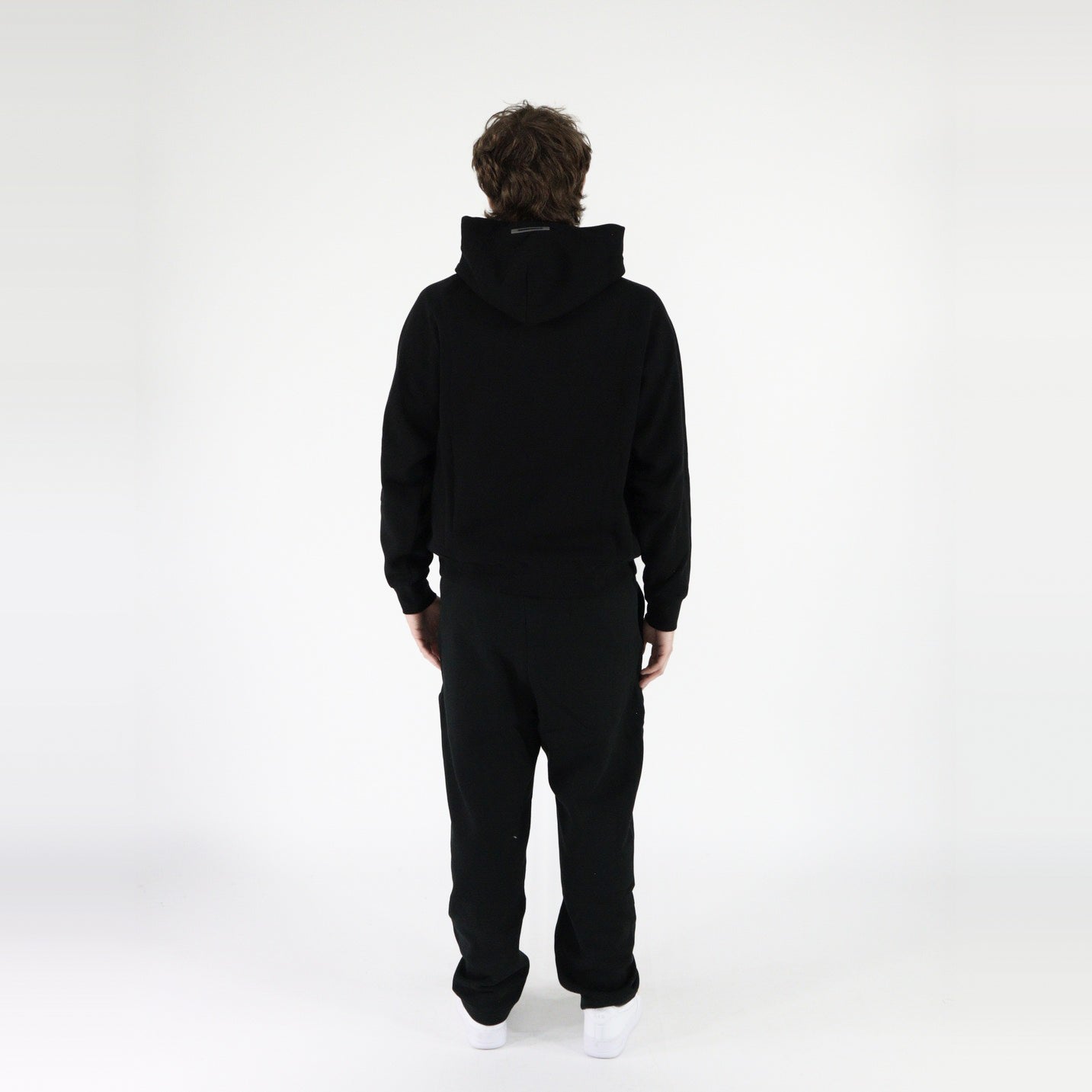 pikastore.cz - Fear of God Essentials S20 Hoodie Black + S22 Relaxed Sweatpants Stretch Limo SET-Bundle-pikastore.cz-pikastore.cz