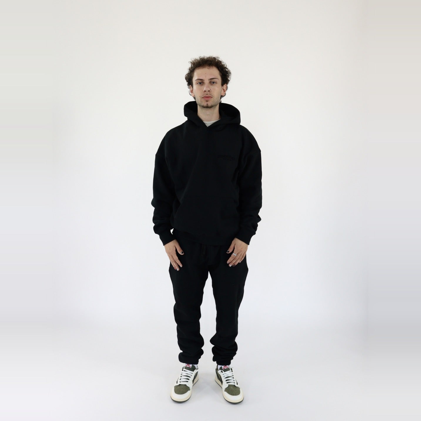Fear of God Essentials S22 Sweatpants + S22 Hoodie Black - SET-Bundle-Fear of God-pikastore.cz
