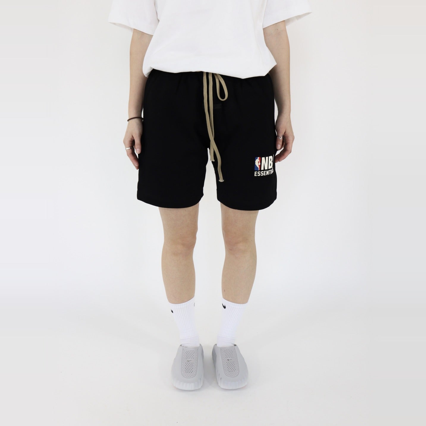 Fear of God Essentials NBA S24 Shorts Black - PIKASTORE-Clothing-Fear of God-pikastore.cz