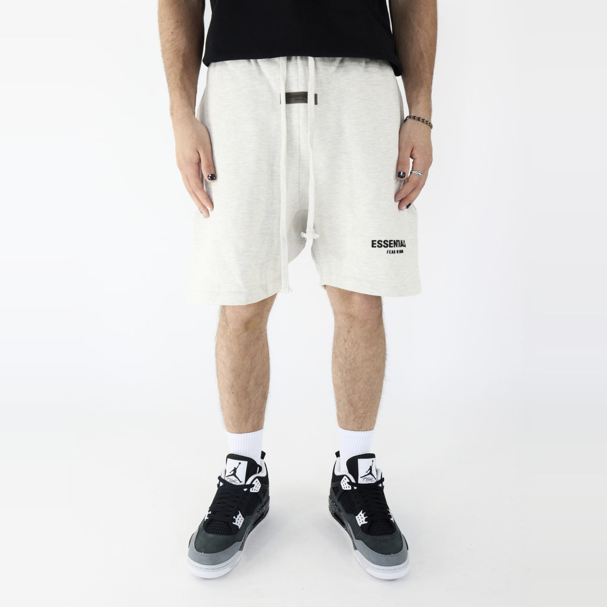 Fear of God Essentials S22 Shorts Light Oatmeal - PIKASTORE-Clothing-Fear of God-pikastore.cz