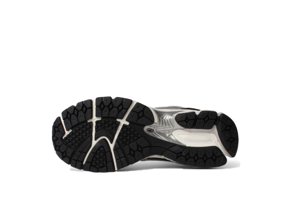New Balance 1906R Silver Metallic Black-New Balance-pikastore.cz