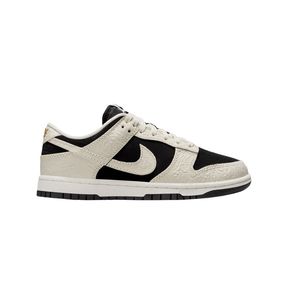 Nike Wmns Dunk Low Embossed Black Sail – boty, bílá