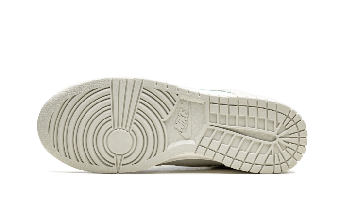 Nike Dunk High First Use Sail-sneakers-Nike-pikastore.cz