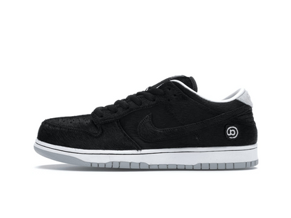 Nike SB Dunk Low Medicom igračka (2020.)