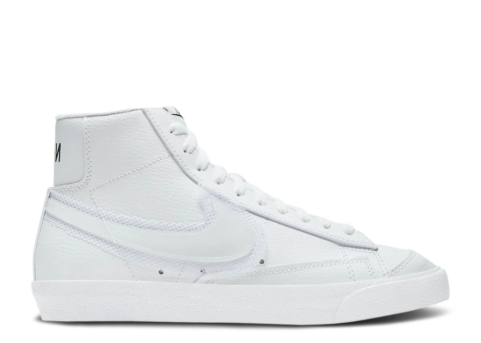 Wmns Blazer Mid 77 Triple White-Nike-pikastore.cz
