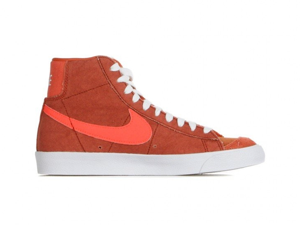 Nike Blazer Mid 77 Mantra Orange