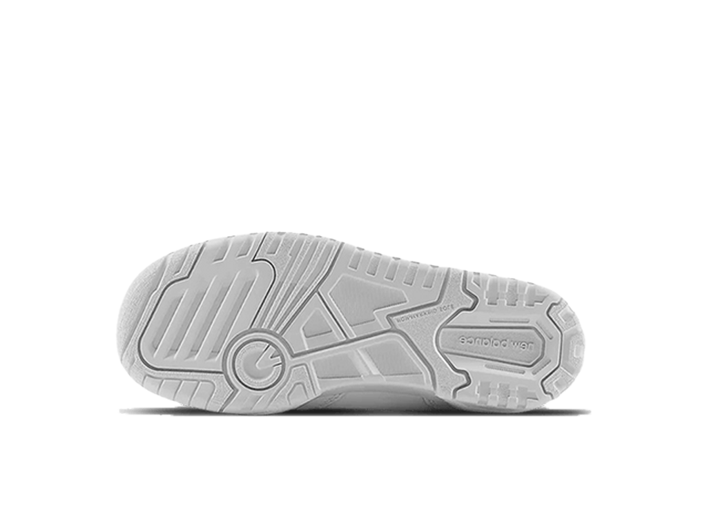 New Balance 550 Big Kid Triple White-New Balance-pikastore.cz