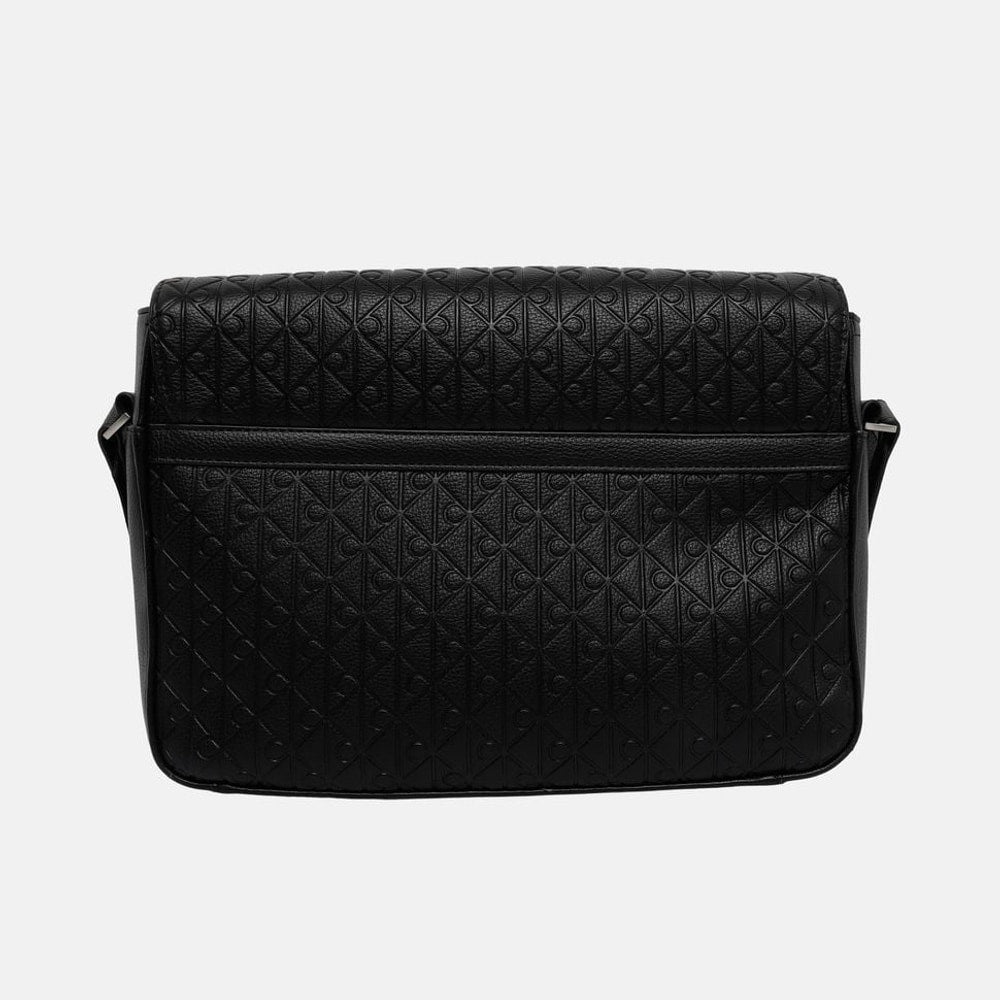 Calvin Klein Cross-body bag Emblem Black – taška – fotka 4 z 5