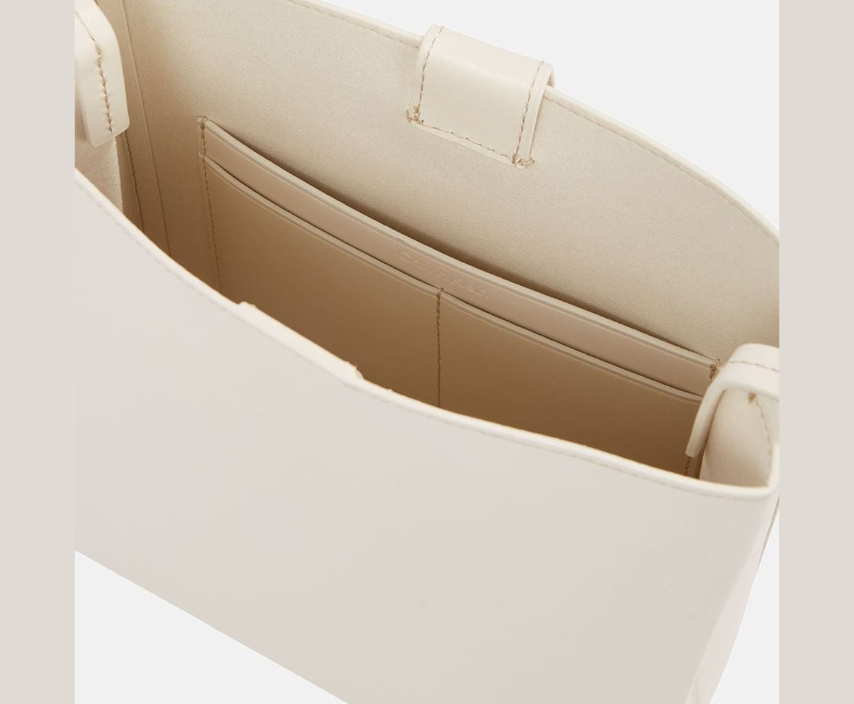 Calvin Klein Leather cross body bag White – väska – foto 3 av 5